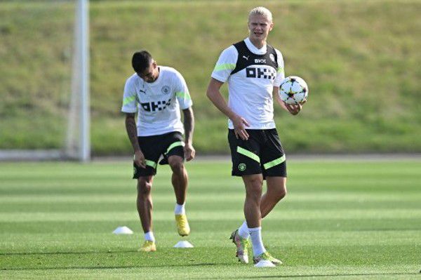 乱l高辣h文一女爱裸睡的丹丹