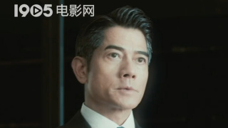 白袜男生踩脸